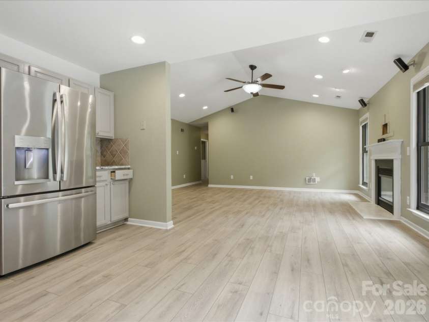1102 Slate Ridge Road, Matthews, NC 28104.  MLS# CAR4394373, YatesRealty ID 33386. 