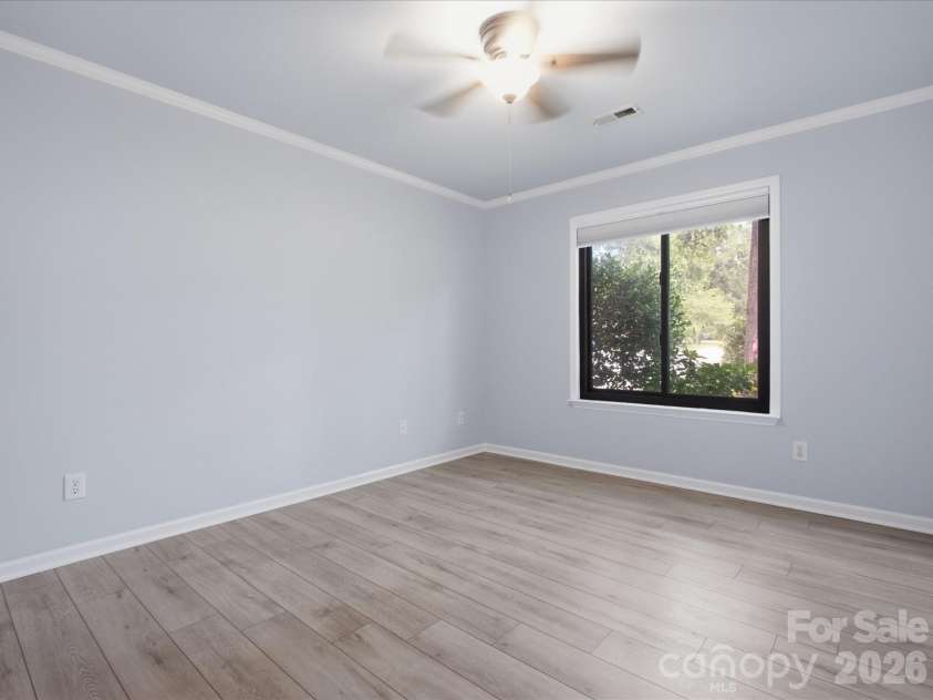 1102 Slate Ridge Road, Matthews, NC 28104.  MLS# CAR4394373, YatesRealty ID 33386. 