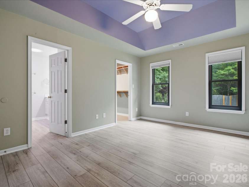 1102 Slate Ridge Road, Matthews, NC 28104.  MLS# CAR4394373, YatesRealty ID 33386. 
