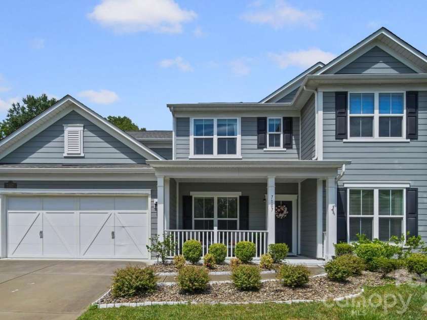 7107 Brookline Place, Huntersville, NC 28078.  MLS# CAR4413327, YatesRealty ID 33387. 