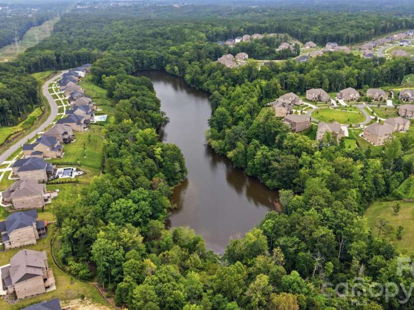 7107 Brookline Place, Huntersville, NC 28078.  MLS# CAR4413327, YatesRealty ID 33387. 