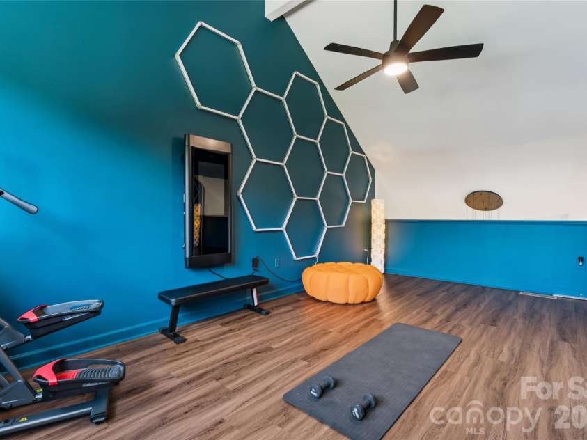 14039 Queens Harbor Road, Charlotte, NC 28278.  MLS# CAR4393361, YatesRealty ID 33388. 