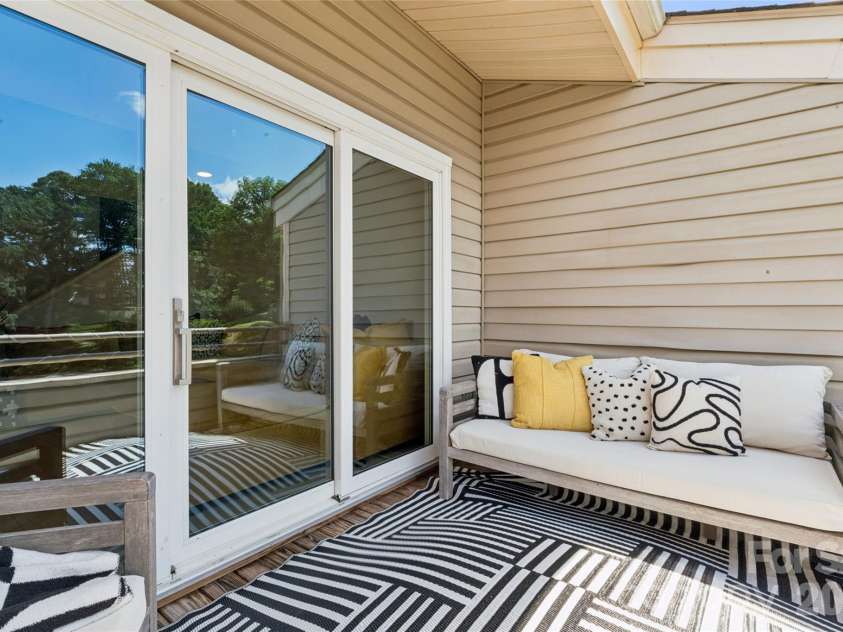 14039 Queens Harbor Road, Charlotte, NC 28278.  MLS# CAR4393361, YatesRealty ID 33388. 