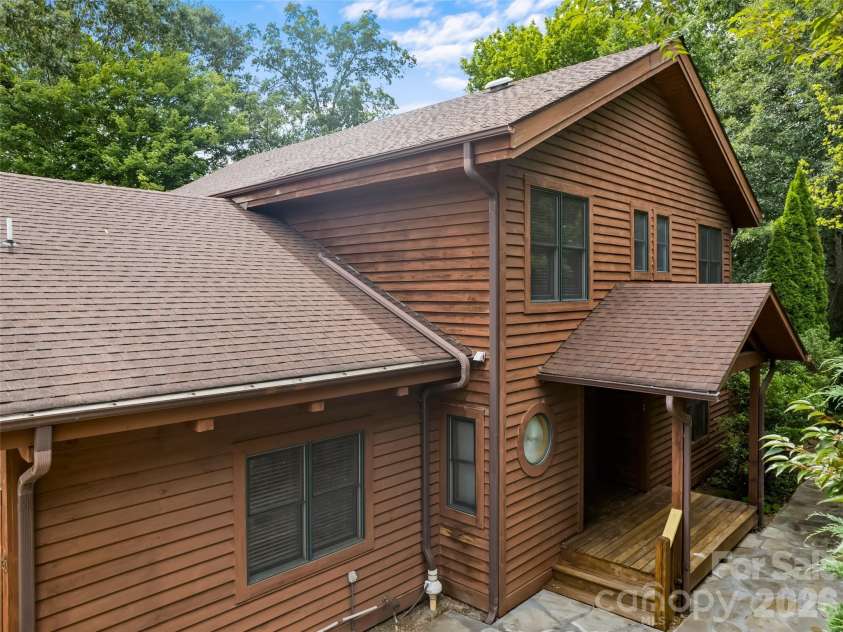 20 Sarah Court, Lake Junaluska, NC 28745.  MLS# CAR4394517, YatesRealty ID 33389. 