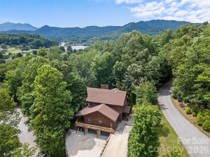 20 Sarah Court, Lake Junaluska, NC 28745.  MLS# CAR4394517, YatesRealty ID 33389. 