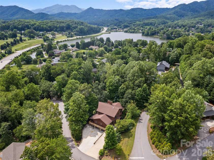 20 Sarah Court, Lake Junaluska, NC 28745.  MLS# CAR4394517, YatesRealty ID 33389. 