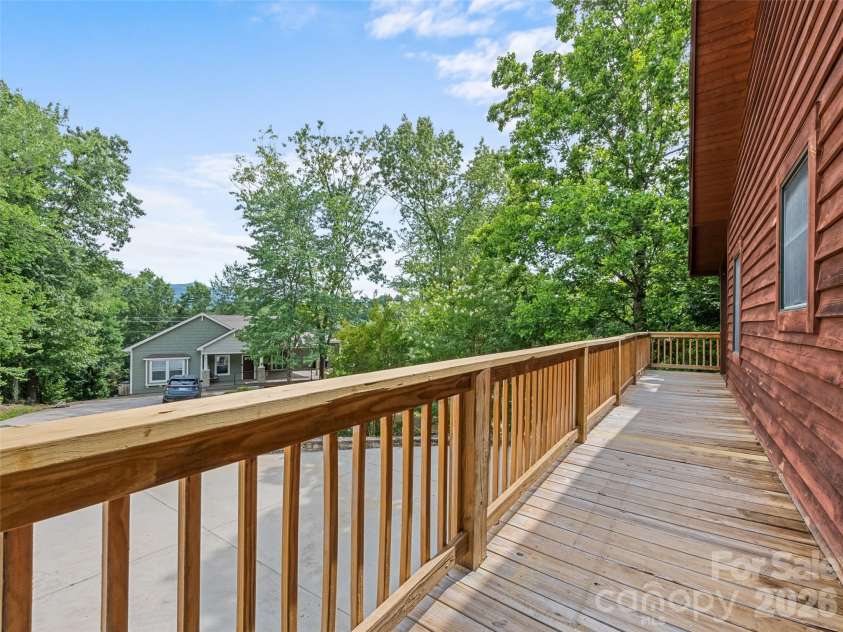 20 Sarah Court, Lake Junaluska, NC 28745.  MLS# CAR4394517, YatesRealty ID 33389. 