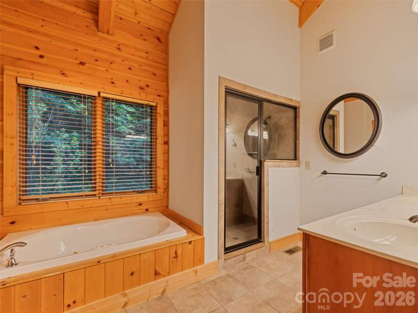 20 Sarah Court, Lake Junaluska, NC 28745.  MLS# CAR4394517, YatesRealty ID 33389. 