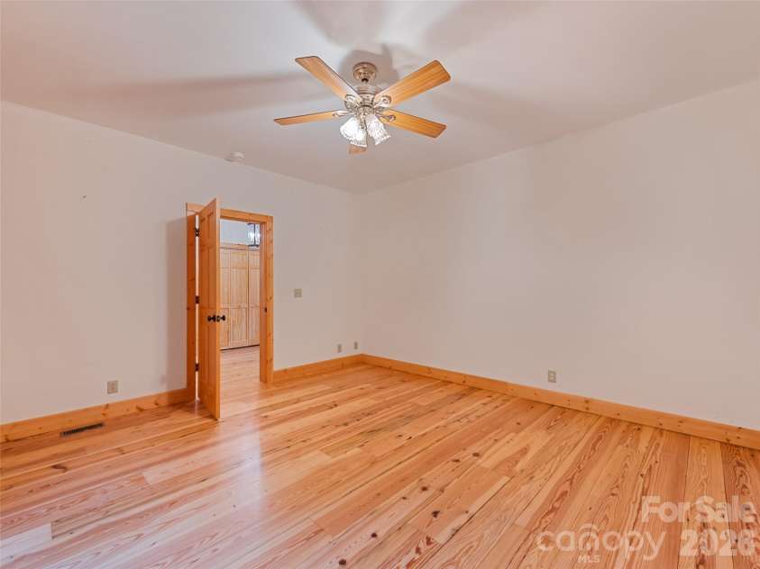 20 Sarah Court, Lake Junaluska, NC 28745.  MLS# CAR4394517, YatesRealty ID 33389. 