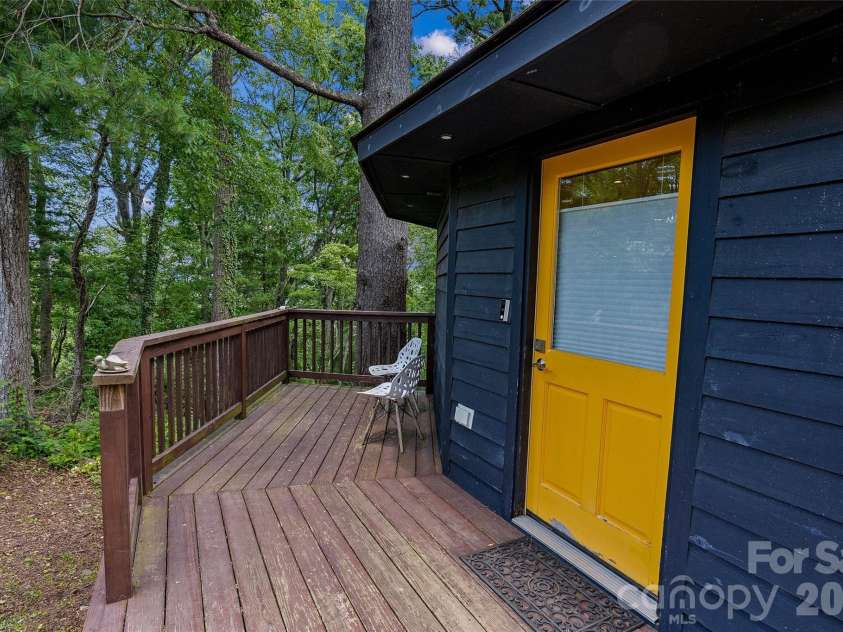 826 Town Mountain Road, Asheville, NC 28804.  MLS# CAR4279894, YatesRealty ID 3339. 