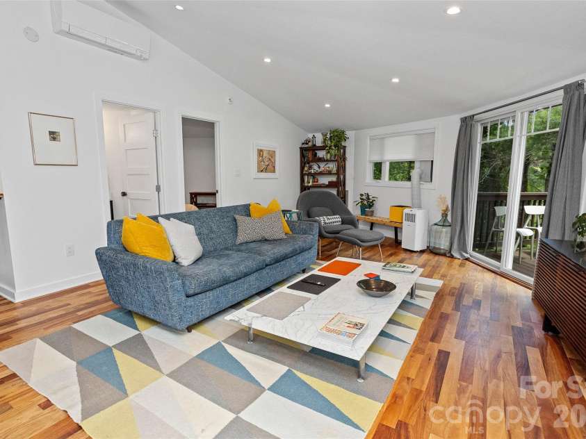 826 Town Mountain Road, Asheville, NC 28804.  MLS# CAR4279894, YatesRealty ID 3339. 