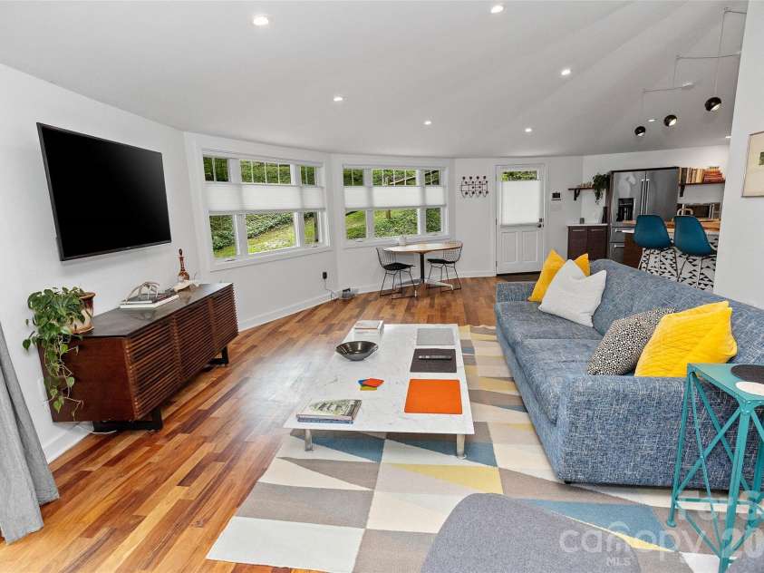 826 Town Mountain Road, Asheville, NC 28804.  MLS# CAR4279894, YatesRealty ID 3339. 