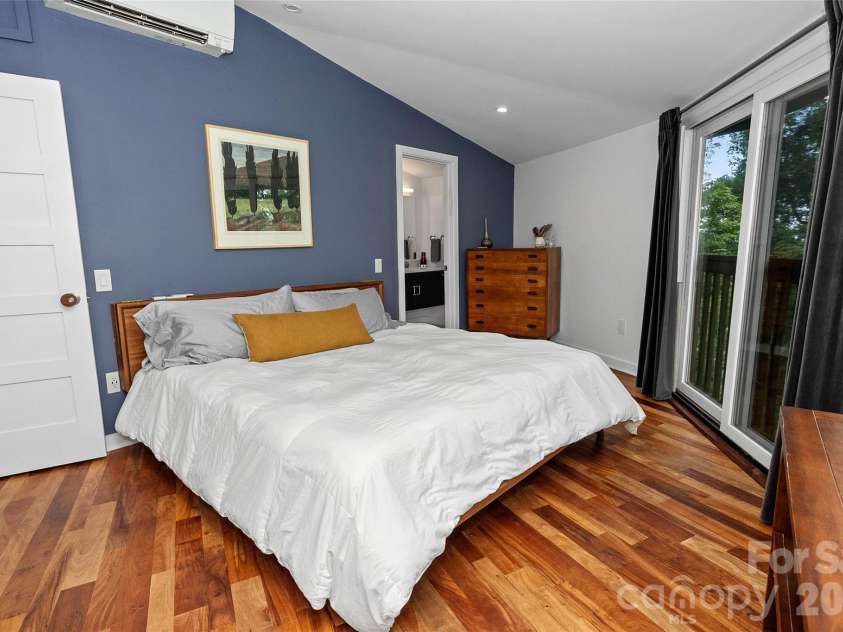 826 Town Mountain Road, Asheville, NC 28804.  MLS# CAR4279894, YatesRealty ID 3339. 