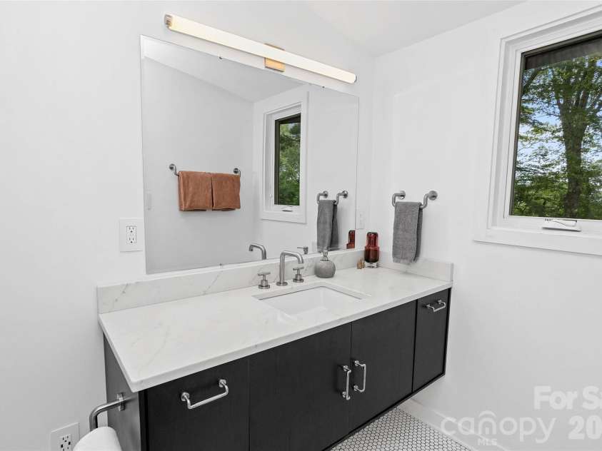 826 Town Mountain Road, Asheville, NC 28804.  MLS# CAR4279894, YatesRealty ID 3339. 