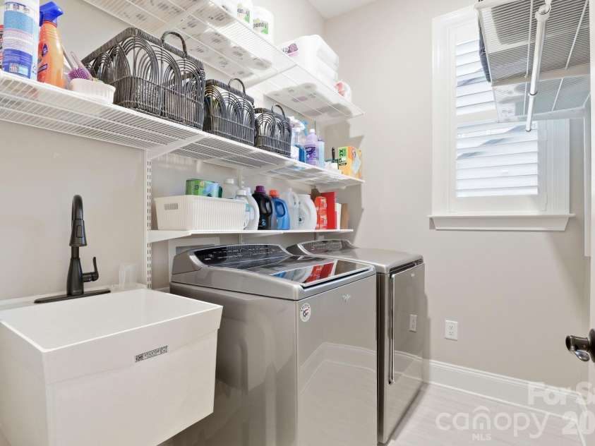 12047 Cove Court, Charlotte, NC 28278.  MLS# CAR4424173, YatesRealty ID 33390. 