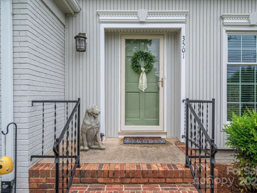 3501 Gardner Park Drive, Gastonia, NC 28054.  MLS# CAR4287459, YatesRealty ID 33390. 