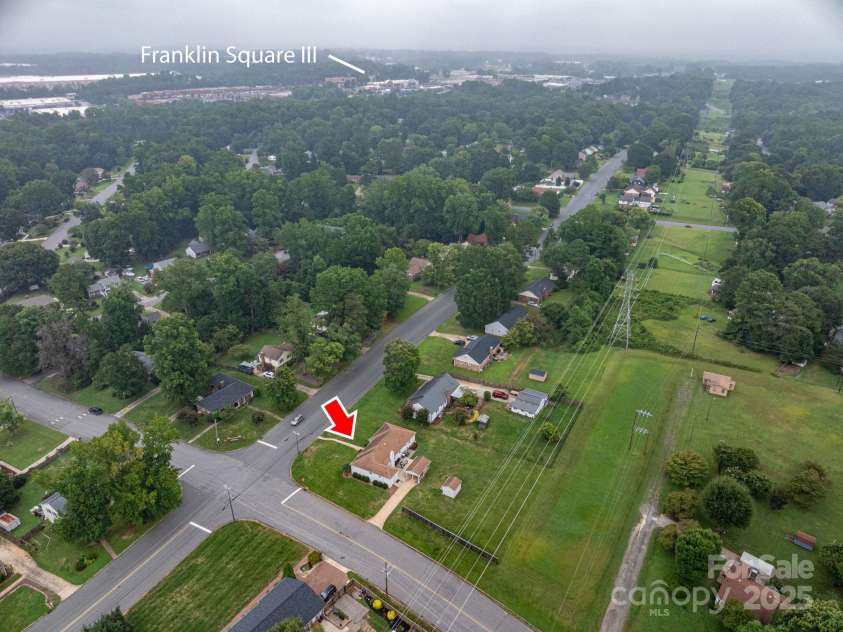 3501 Gardner Park Drive, Gastonia, NC 28054.  MLS# CAR4287459, YatesRealty ID 33390. 