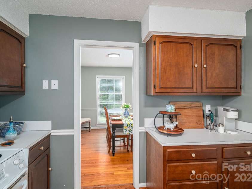 3501 Gardner Park Drive, Gastonia, NC 28054.  MLS# CAR4287459, YatesRealty ID 33390. Kitchen