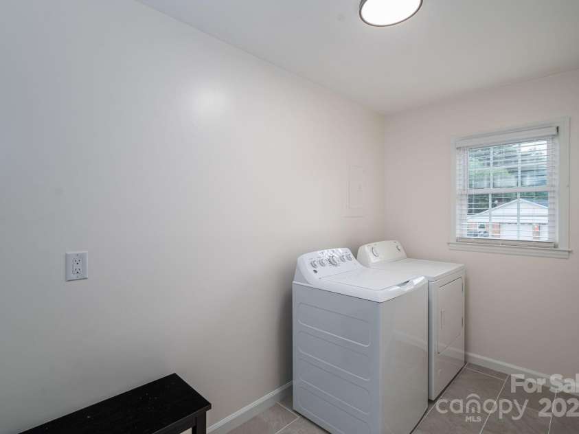 3501 Gardner Park Drive, Gastonia, NC 28054.  MLS# CAR4287459, YatesRealty ID 33390. Laundry Room