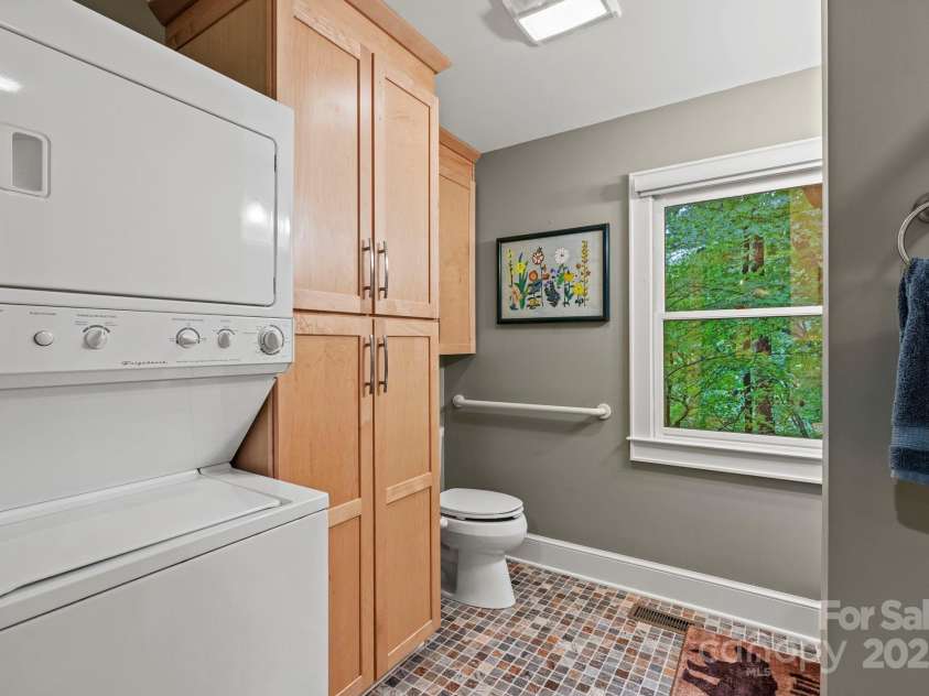 1220 Skyuka Mountain Road, Columbus, NC 28722.  MLS# CAR4288276, YatesRealty ID 33391. Bathroom