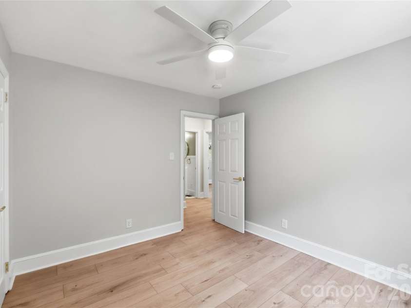 2617 Clydesdale Terrace, Charlotte, NC 28208.  MLS# CAR4396646, YatesRealty ID 33391. 2nd Bedroom