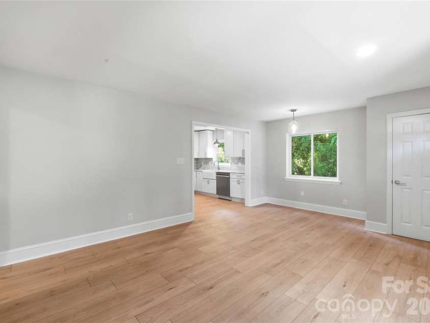 2617 Clydesdale Terrace, Charlotte, NC 28208.  MLS# CAR4396646, YatesRealty ID 33391. 