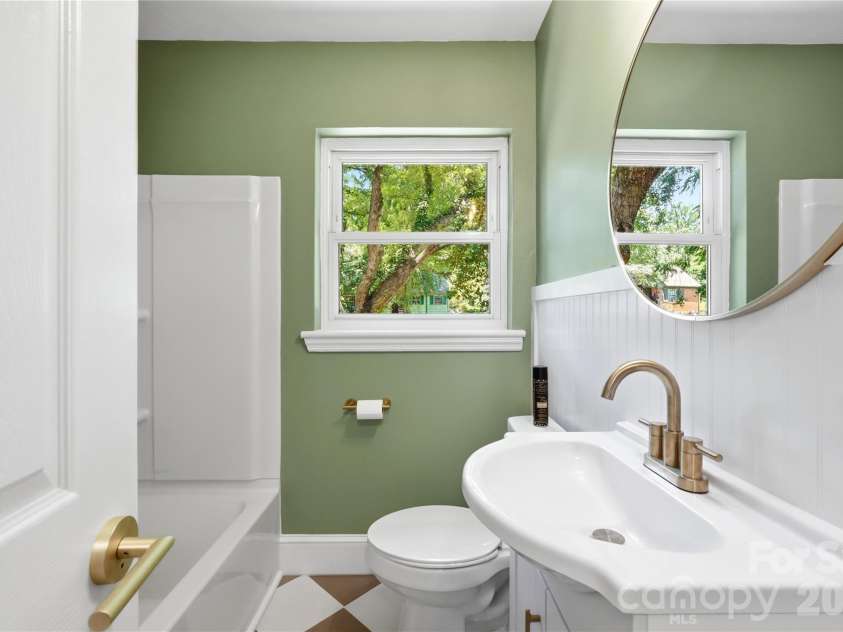 2617 Clydesdale Terrace, Charlotte, NC 28208.  MLS# CAR4396646, YatesRealty ID 33391. 