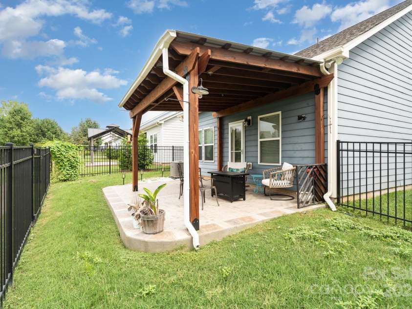 40117 Crooked Stick Drive, Lancaster, SC 29720.  MLS# CAR4294220, YatesRealty ID 33392. 