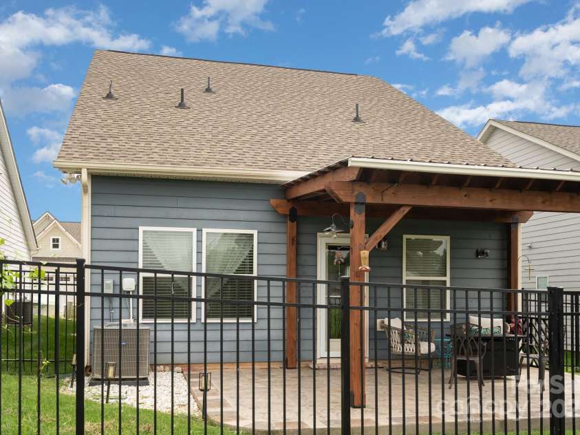 40117 Crooked Stick Drive, Lancaster, SC 29720.  MLS# CAR4294220, YatesRealty ID 33392. 