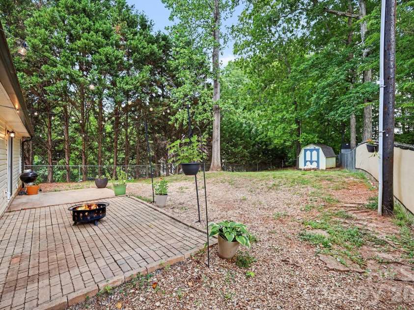 116 Julia Street, Mount Holly, NC 28120.  MLS# CAR4395942, YatesRealty ID 33393. 