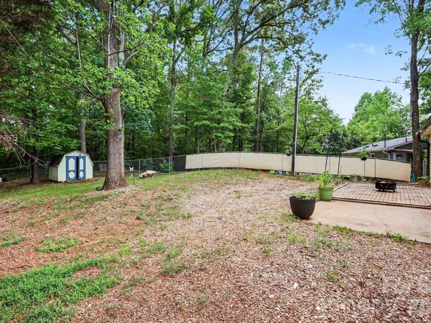 116 Julia Street, Mount Holly, NC 28120.  MLS# CAR4395942, YatesRealty ID 33393. 