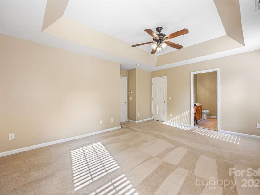 128 Autumn Falls Drive, Lake Wylie, SC 29710.  MLS# CAR4287953, YatesRealty ID 33393. 