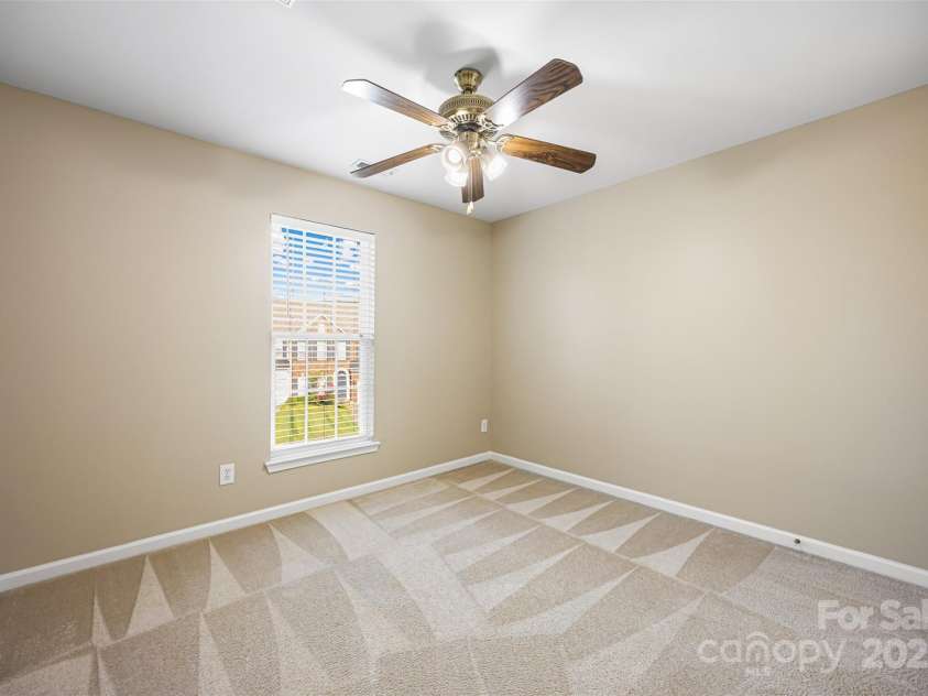 128 Autumn Falls Drive, Lake Wylie, SC 29710.  MLS# CAR4287953, YatesRealty ID 33393. 