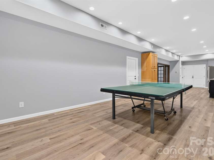 157 Natures Trail, Statesville, NC 28625.  MLS# CAR4396943, YatesRealty ID 33394. Basement