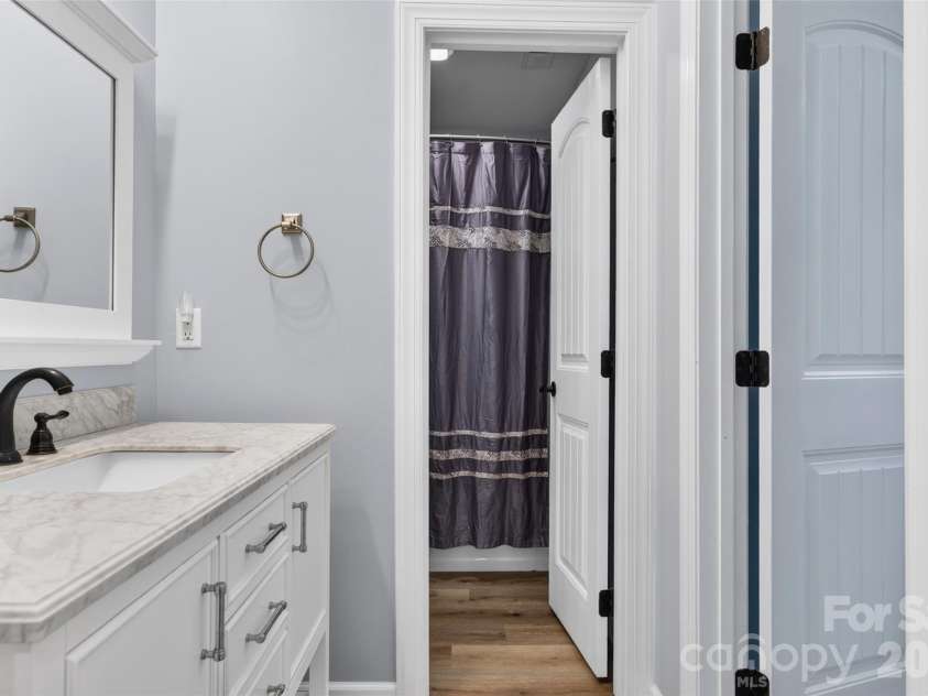 157 Natures Trail, Statesville, NC 28625.  MLS# CAR4396943, YatesRealty ID 33394. Basement bath
