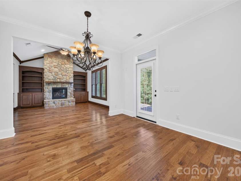 157 Natures Trail, Statesville, NC 28625.  MLS# CAR4396943, YatesRealty ID 33394. Breakfast