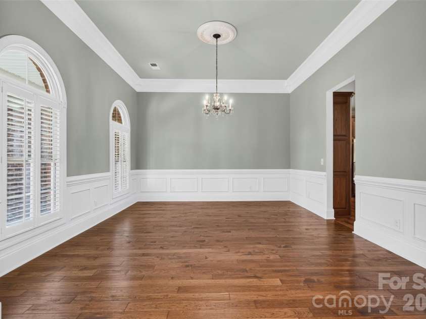 157 Natures Trail, Statesville, NC 28625.  MLS# CAR4396943, YatesRealty ID 33394. Dining