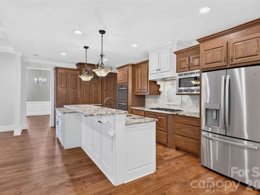 157 Natures Trail, Statesville, NC 28625.  MLS# CAR4396943, YatesRealty ID 33394. Kitchen