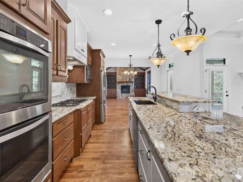 157 Natures Trail, Statesville, NC 28625.  MLS# CAR4396943, YatesRealty ID 33394. Kitchen