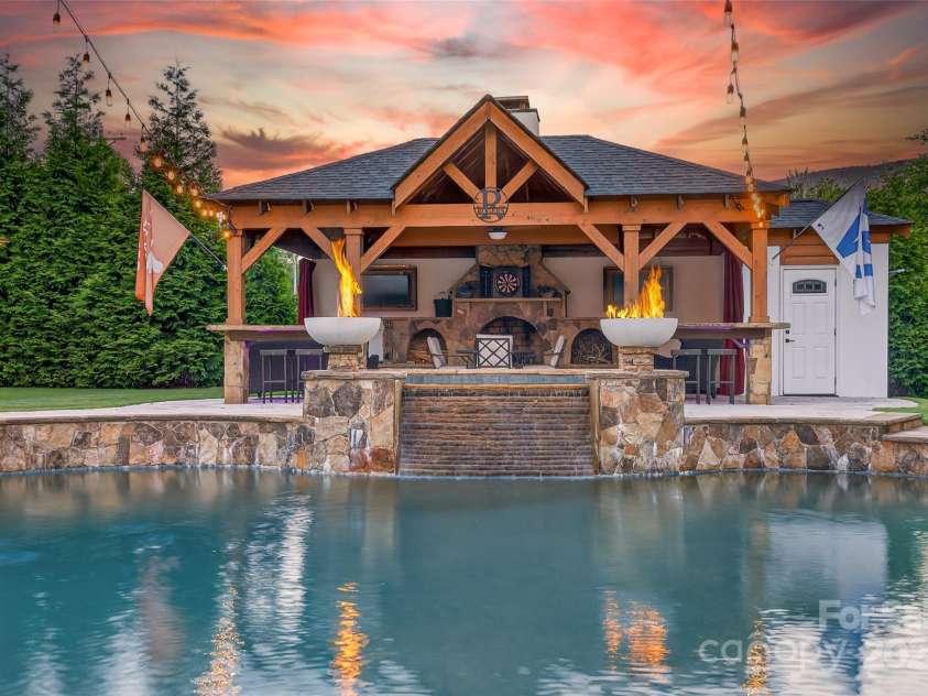 3981 Spinnaker Place, Denver, NC 28037.  MLS# CAR4273825, YatesRealty ID 33394. 