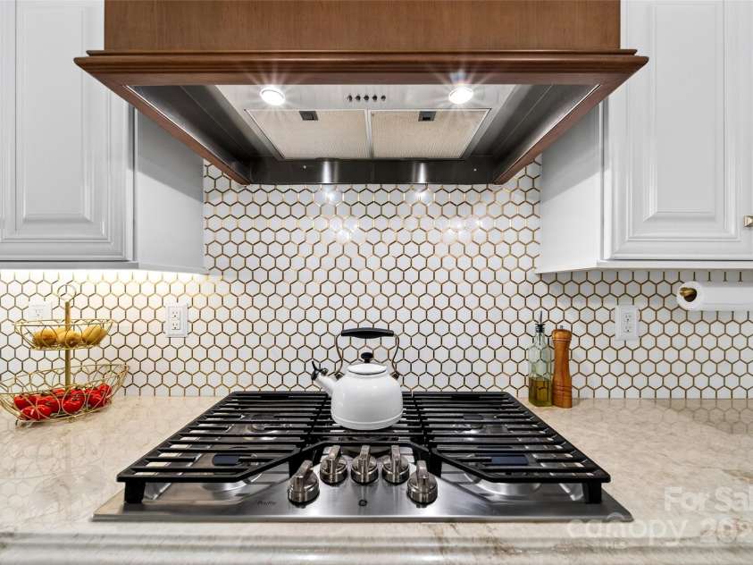 3981 Spinnaker Place, Denver, NC 28037.  MLS# CAR4273825, YatesRealty ID 33394. 