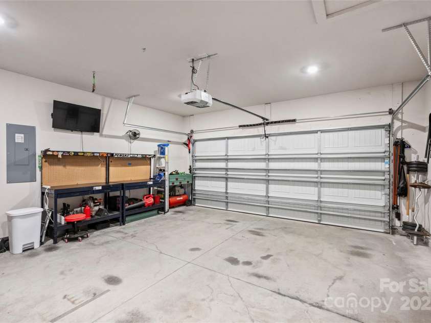 4165 Canopy Creek Drive, Denver, NC 28037.  MLS# CAR4290608, YatesRealty ID 33395. 