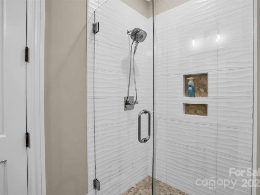 1430 Rosehill Drive, Waxhaw, NC 28173.  MLS# CAR4274652, YatesRealty ID 33396. Basement showe