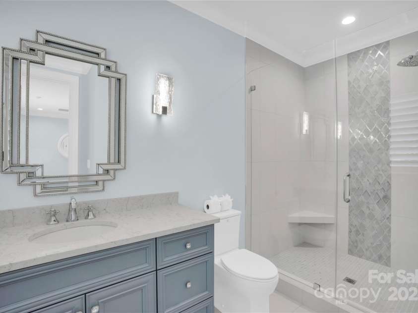 1430 Rosehill Drive, Waxhaw, NC 28173.  MLS# CAR4274652, YatesRealty ID 33396. En suite bathroom
