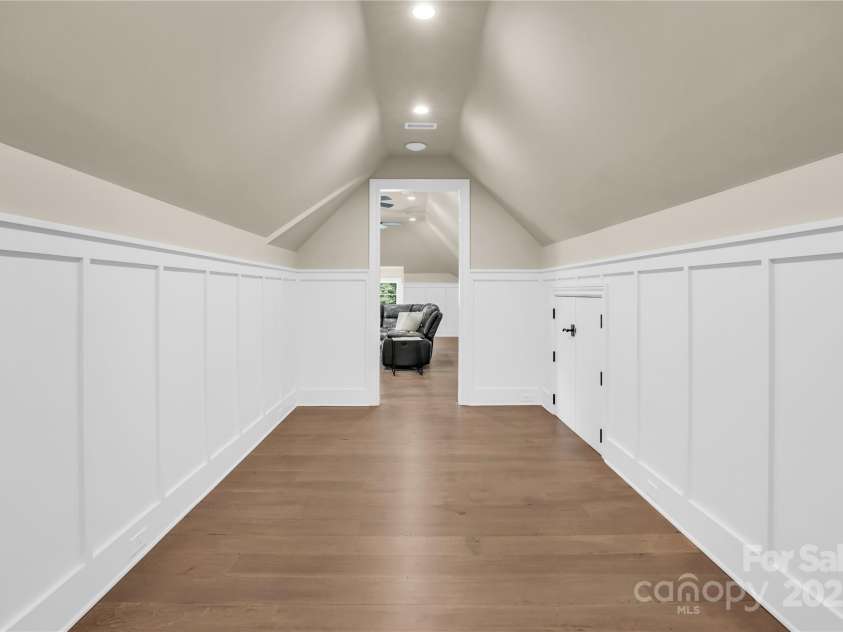 1430 Rosehill Drive, Waxhaw, NC 28173.  MLS# CAR4274652, YatesRealty ID 33396. Flex space in hall to bonus room