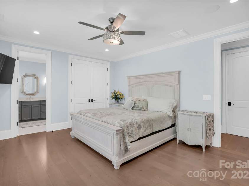 1430 Rosehill Drive, Waxhaw, NC 28173.  MLS# CAR4274652, YatesRealty ID 33396. Second floor En suite