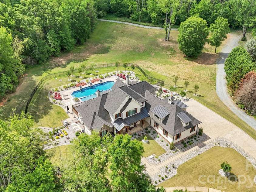 1430 Rosehill Drive, Waxhaw, NC 28173.  MLS# CAR4341859, YatesRealty ID 33396. 