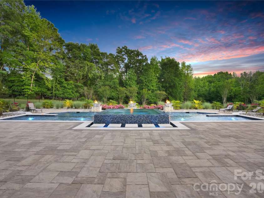 1430 Rosehill Drive, Waxhaw, NC 28173.  MLS# CAR4341859, YatesRealty ID 33396. 