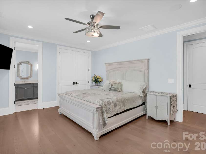 1430 Rosehill Drive, Waxhaw, NC 28173.  MLS# CAR4341859, YatesRealty ID 33396. Upstairs beautiful private suite and private bath