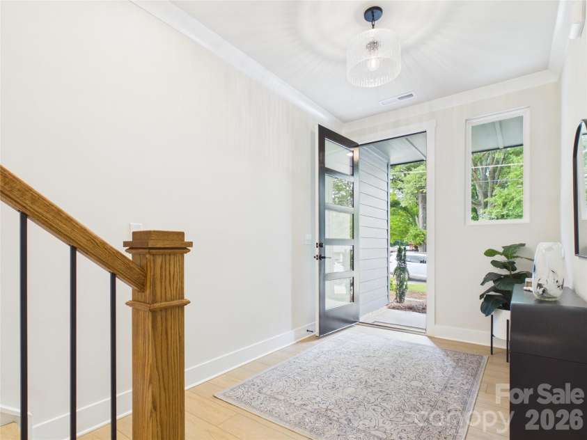 2641 Ravencroft Drive, Charlotte, NC 28208.  MLS# CAR4389878, YatesRealty ID 33396. 